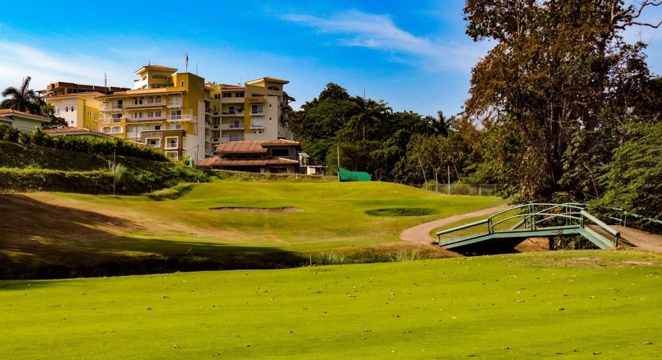 Tucan Country Club & Resort