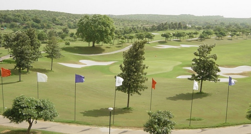 Classic Golf & Country Club